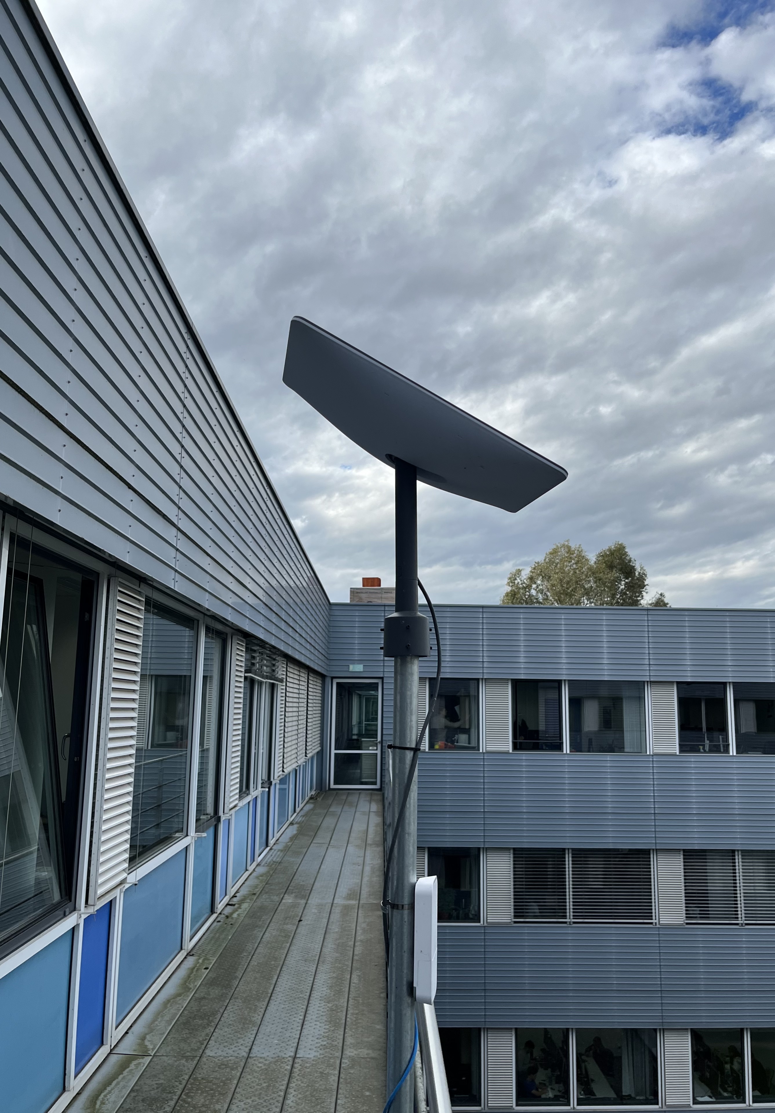 Our Starlink dish, located in Garching, München, DE